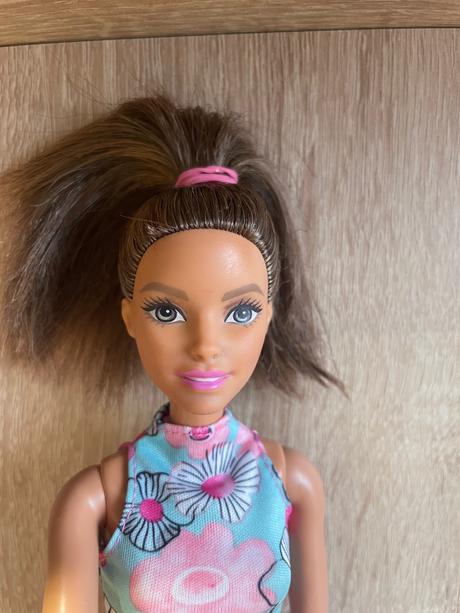Barbie bábika, 
