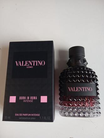 Valentino born in roma parfém, 
