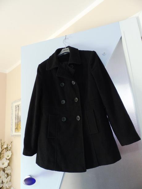 Vlnený kabát, 42