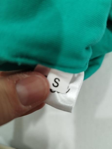 Dvojvrstvová ciapka beee, s