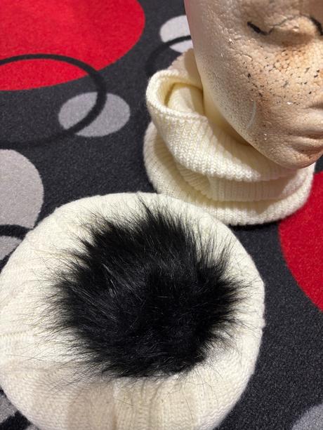 Set podšitá baretka a nákrčník, ajs,152