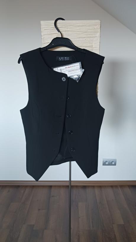 Vesta, new yorker,34 / xs