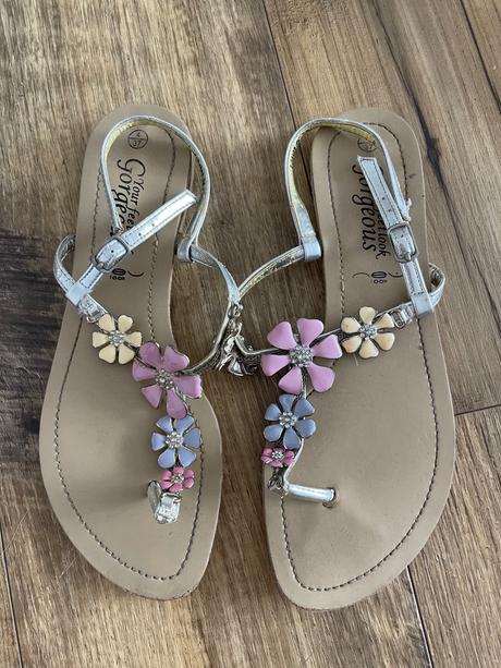 Sandalky, new look,37