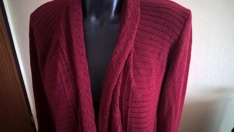 Bordový kardigán, 44