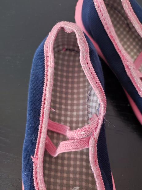 Darujem papučky, nazo,27