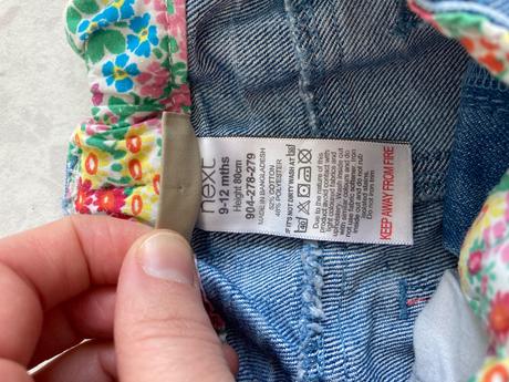 Kraťasy s vyšívanými kvietkami - veľkosť 80, next,80