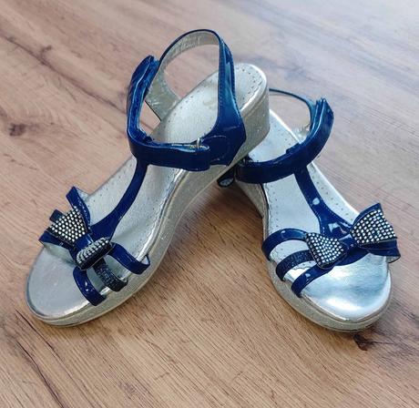 Sandálky s mašličkou, baťa,37