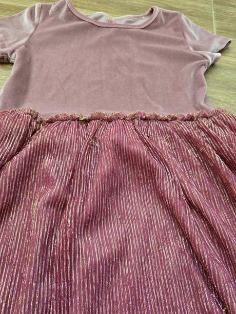 Šaty č.122-128, sinsay,122