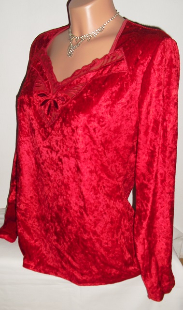 Zamatovy pulovrik luxusny, m