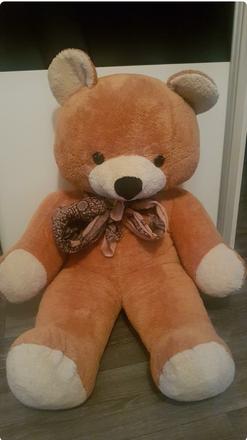 Stredne veľký plyšový maco, 