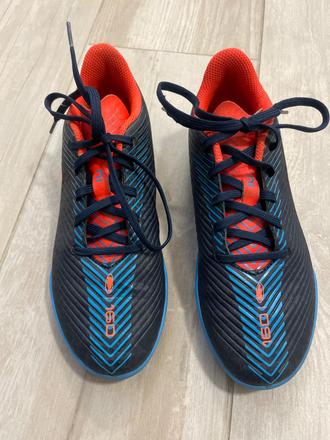 Turfy kipsta na umelú trávu, 35