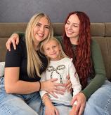 Tri srdcia, ktoré kedysi bili pod mojím srdcom… a dnes bijú vedľa mňa. ❤️❤️❤️
Moje tri🌹🌹🌹
