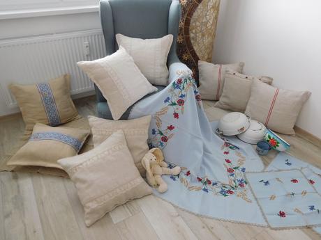 Vankúše z ľanového plátna , obrus starodávny, 