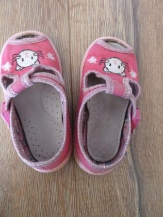 Sandálky plátené, 23