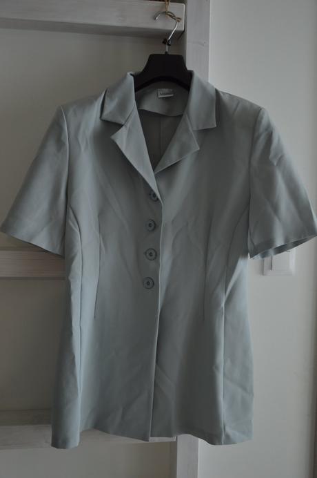 Sako s krátkym rukávom, 42