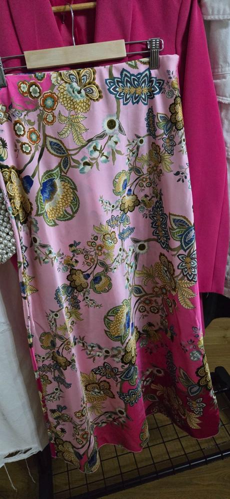 Saténová sukňa planet, s