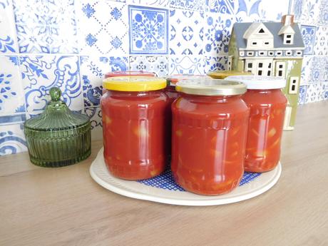 Lečo-domáce zavárané ovocie-720 ml, fľaša,