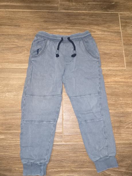 Tepláky č.116, reserved,116