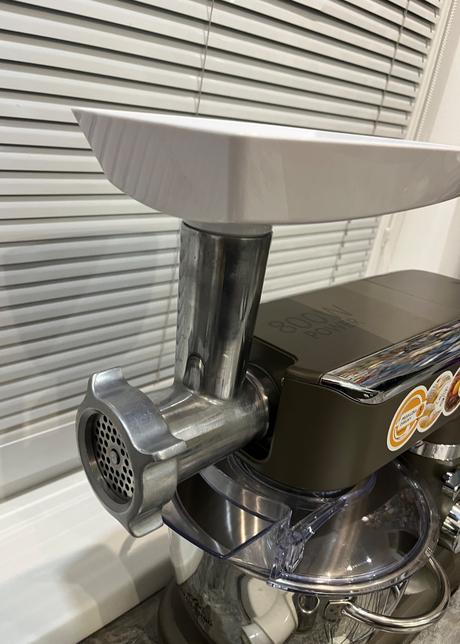 Kuchynský robot eta gratussino bravo ii 0023 90070, eta