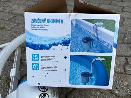 Závesný univerzálny skimmer,