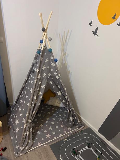 Teepee stan s hviezdičkami, 