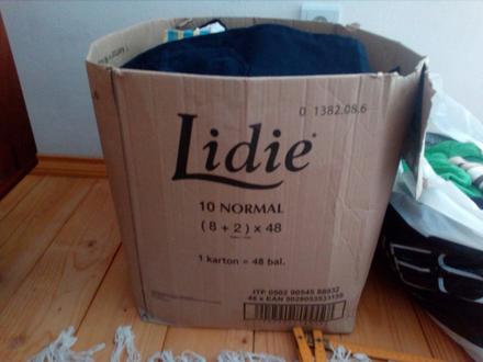 Predam balik oblečenia 50 ks, 104–116