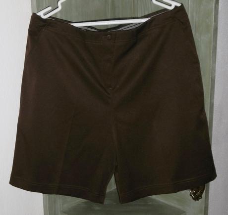 Elegantné dámske hnedé šortky veľ.44/46, 46