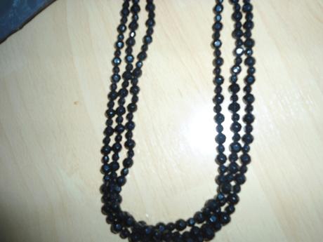 Cierny nahrdelnik, oriflame