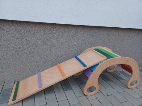 Montessori, hojdačka ihned,