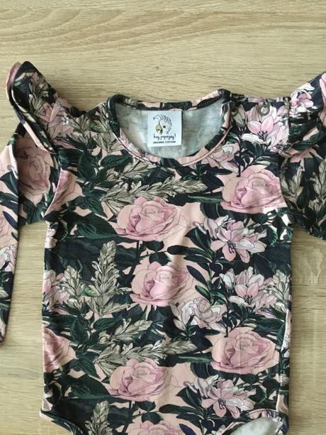 Kvietkovane body s volanom, newbie,80