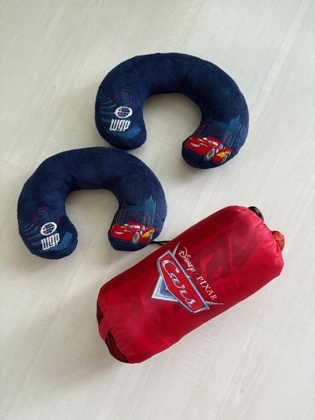 Spacák červený - cars + cestovné vankúšiky cars,