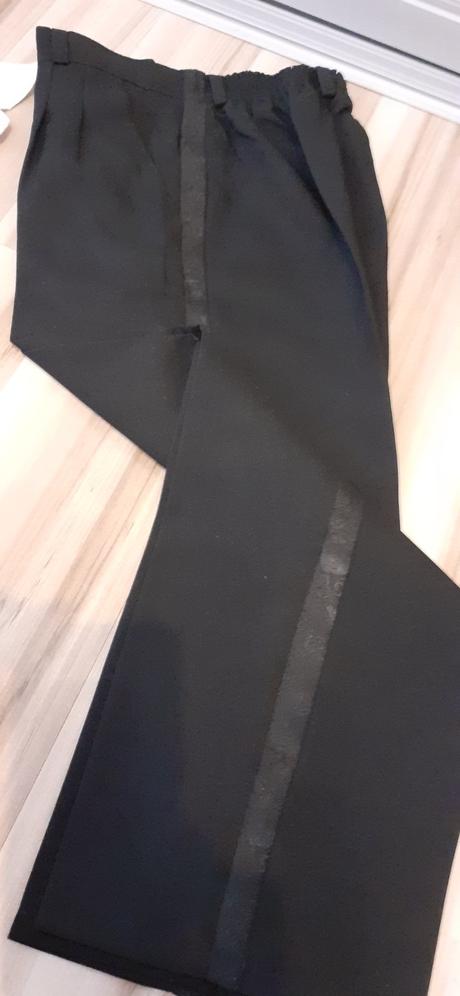 Oblek frak na prve sv.prijimanie, 134