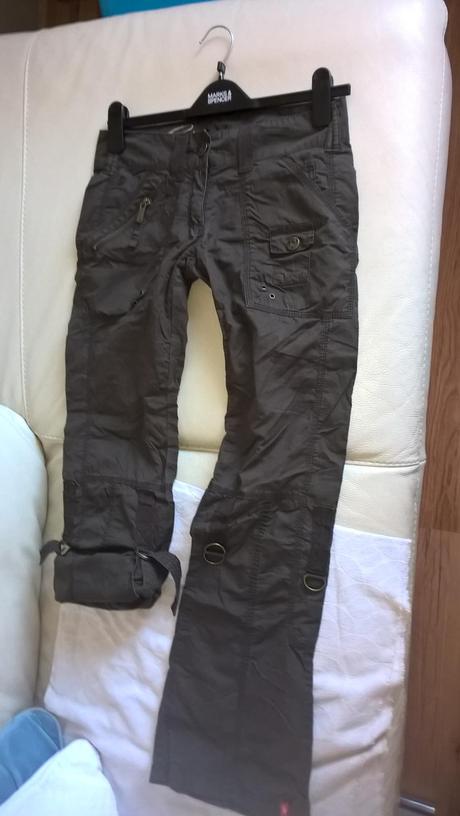 Sportove nohavice esprit, 32