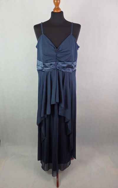 Kvalitné spoločenské šaty, 48