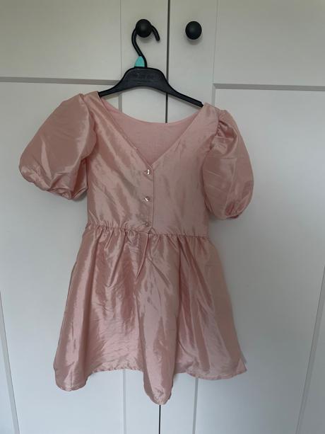 Princeznovské šaty, sinsay,122