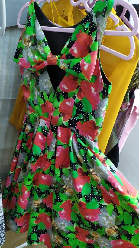 Slávnostné spoločenské šaty, s