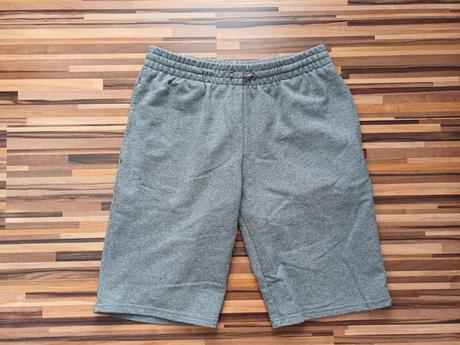 Teplákové šortky, 164