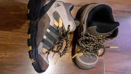 Hnedožlté adidas topánky, adidas,23