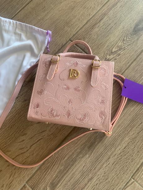 Dajana rodriguer karin ii contessa kabelka, dajana rodriguez