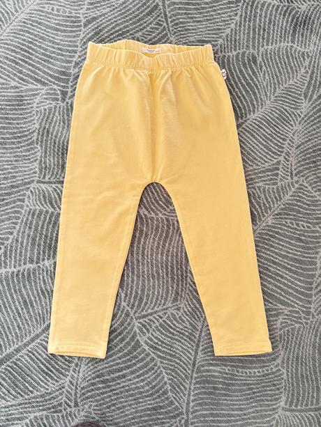 Nove pudlove tenke leginy, zn reserved, v 104, reserved,104