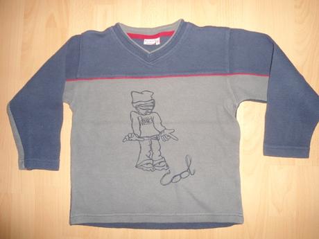 Tmavomodra mikina, 128