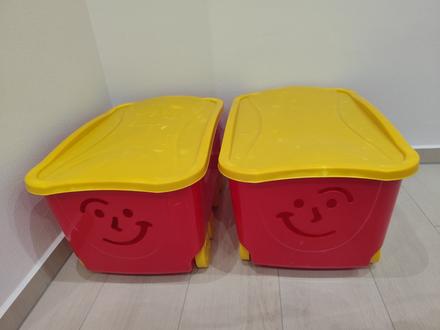 Predám plastové boxy,