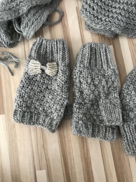 Súprava šál čiapka rukavice, s