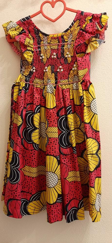 Dievcenske saty, eu 122, 122