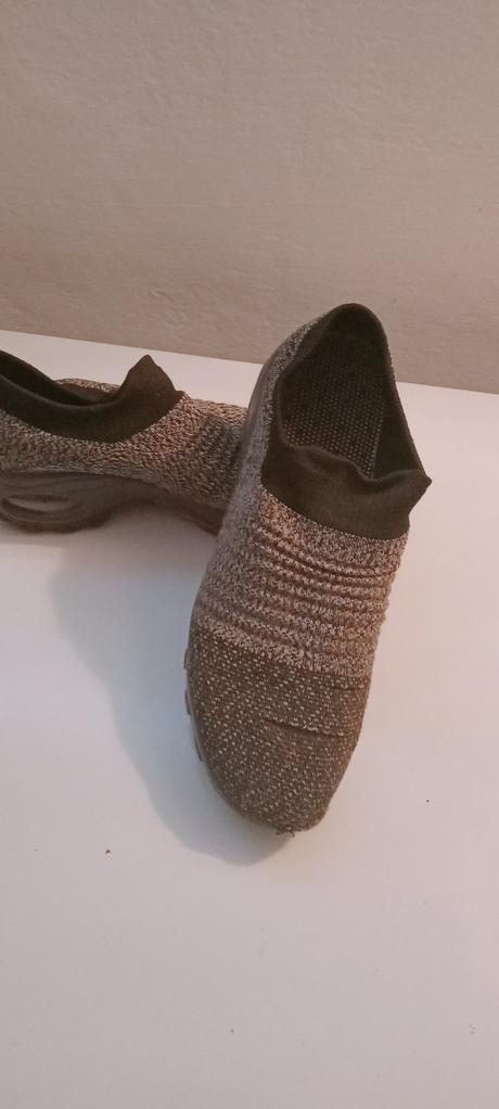 Pohodlné topánky, 39