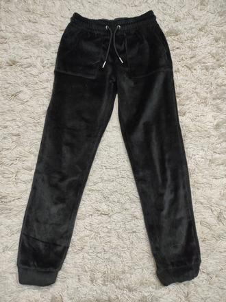 Semišové tepláky, 140