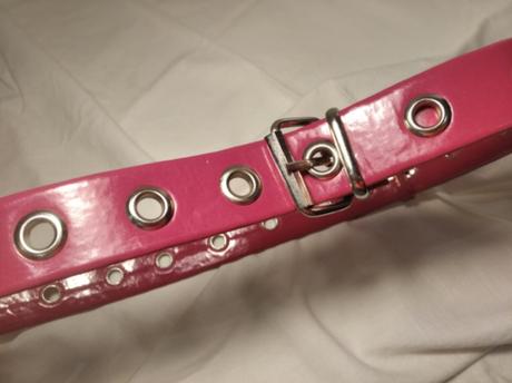 Ružový opasok, c&a