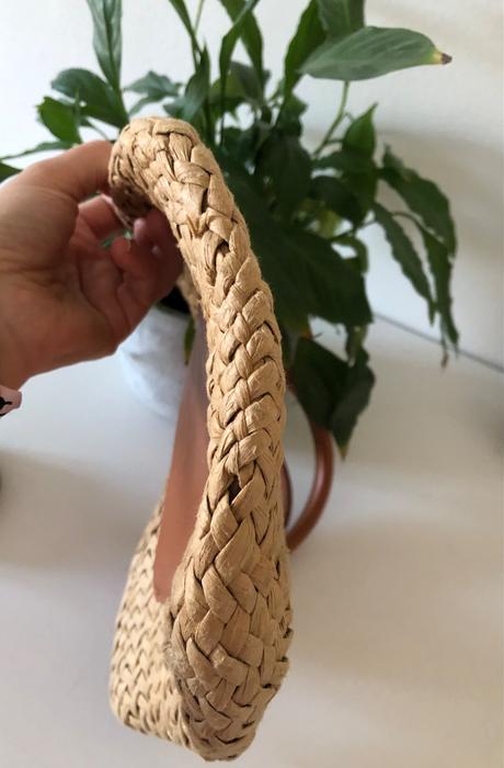 Menšia slamená kabelka do ruky, 