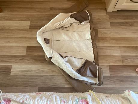 Bunda, reserved,158