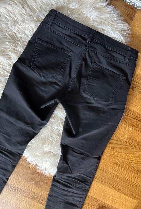 Džeginy rifle, camaieu,38